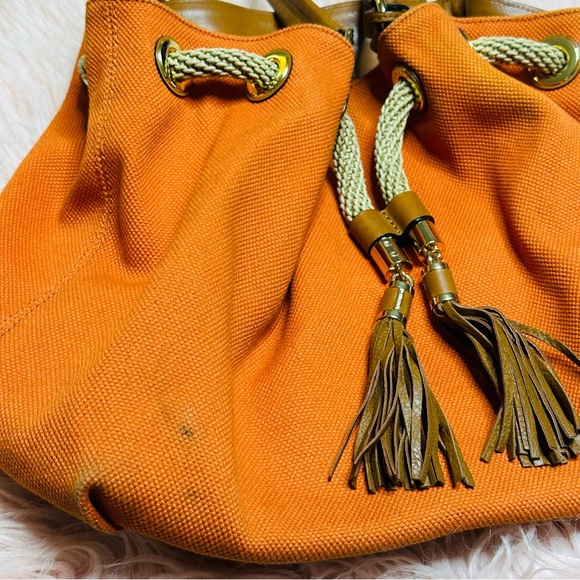 Michael Kors handbag with tassel detail. - Picture 9 of 16